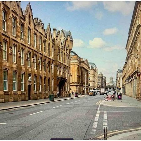 Trendy One Bedroom Apartment Glasgow Exterior photo
