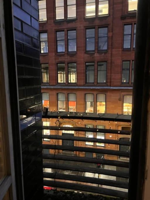 Trendy One Bedroom Apartment Glasgow Exterior photo